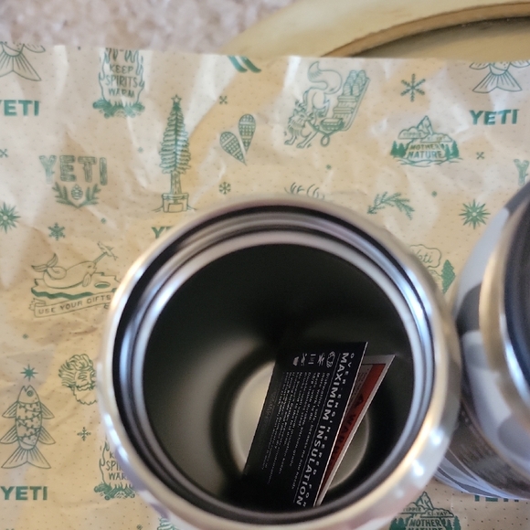 NWT YETI Rambler 26 oz Bottle - Camo Trio (Tan, Blue & Wetlands) - Picture 11 of 13